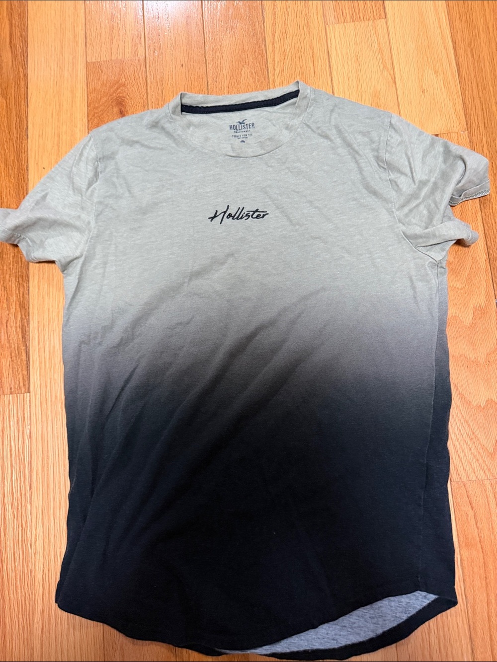 Hollister Men's Greento Black Ombre Crew Tee